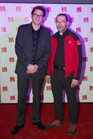 Ronald Binkofski (Microsoft) oraz ks. Jacek Stryczek (Stowarzyszenie Wiosna) fot. T. Solecki