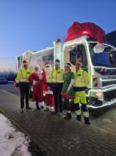 Świąteczne śmieciarki PreZero wyjeżdżają na ulice miast i przypominają o bezpieczeństwie na drogach Świąteczne śmieciarki PreZero wyjeżdżają na ulice miast i przypominają o bezpieczeństwie na drogach