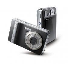 BenQ E800 - nowoczesny aparat dla wymagających z funkcją„Smile Catch”oraz ładowaniem przez port USB
