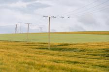 Słup energetyczny na działce — jakie ma to znaczenie dla właściciela nieruchomości? Słup energetyczny na działce — jakie ma to znaczenie dla właściciela nieruchomości?