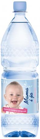 Picie odpowiednich ilości wody w czasie ciąży to niezbędny składnik diety przyszłej mamy. Fot. Wosan