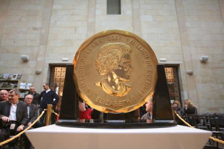 100-kilogramowa złota moneta w Warszawie