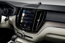 Volvo Cars rozwija usługi connected i przedstawia odświeżony interfejs w nowym Volvo XC60