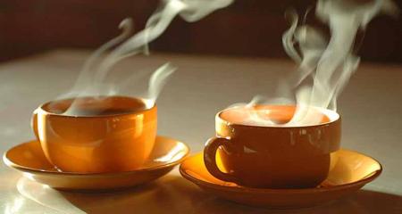 Kawa czy herbata? Najpopularniejsze napoje mają wpływ prozdrowotny