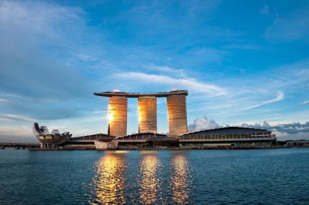 Fot 2. Widok bryły: Marina Bay Sands Hotel w Singapurze