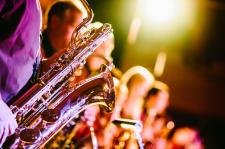 Jak zacząć naukę gry na saksofonie w Warszawie?