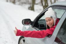 Zimą zadbaj o bezpieczeństwo na drodze
