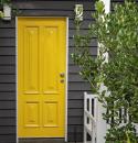 Weekendowe DIY: Malujemy drzwi Weekendowe DIY: Malujemy drzwi