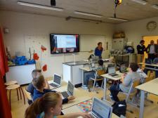 Monitory BRAVIA dla uczniów szkoły ponadpodstawowej Insula College w Holandii