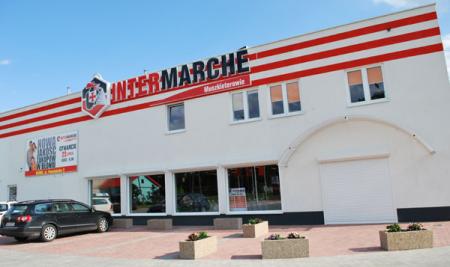 Nowy supermarket spożywczy Intermarche w Błoniu