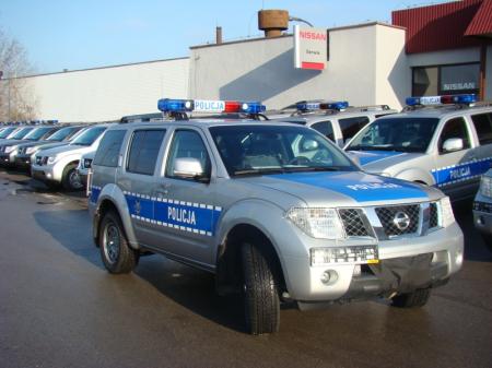 NISSAN PATHFINDER Policja