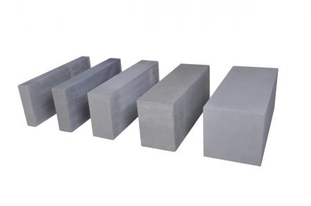 Szare ECO bloczki z betonu komórkowego wyróżniają się doskonałą termoizolacyjnością Fot. Grupa Prefa