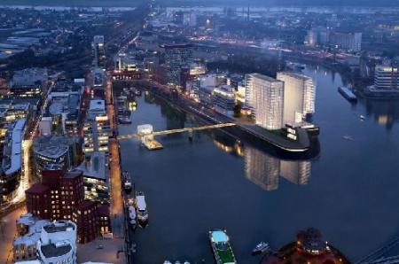Nowy, pięciogwiazdkowy hotel Hyatt Regency w portowej części Dusseldorfu.