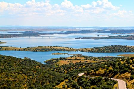 Grande Lago Alqueva.