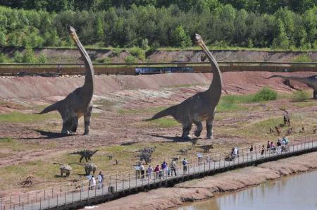 Nie tylko w Krasiejowie będzie można spotkać dinozaury z JuraParku