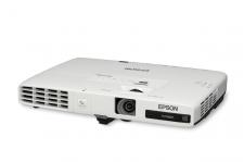 Ultraprzenośne projektory Epson EB-1700 z prezenterem Logitech R400