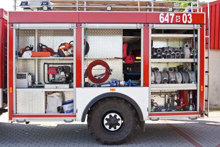 Cały wóz zabudowany jest licznymi schowkami na sprzęt strażacki (fot. Kuba Kozal)