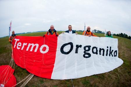 Główny Sponsor misji - Termo Organika. Od lewej A. Majewski, T.Kozłowski, Dariusz Stachura (Prezes T