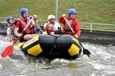 Rafakowcy próbowali raftingu sportowego w Krakowie