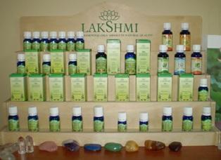 Firma LAKSHMI posiada bogatą ofertę naturalnych olejków zapachowych, Fot. LAKSHMI Polska