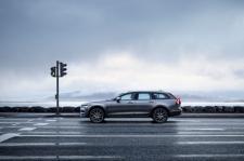 Ujawniono polskie ceny Volvo V90 Cross Country