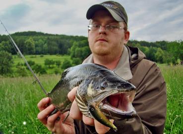 www.corona-fishing.pl