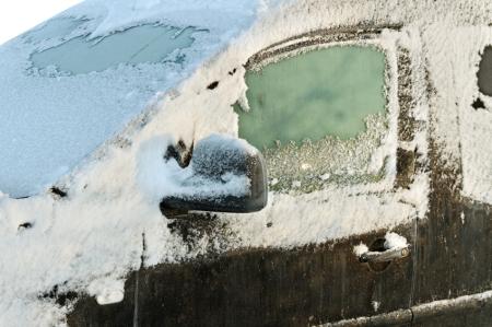 Zima i samochód