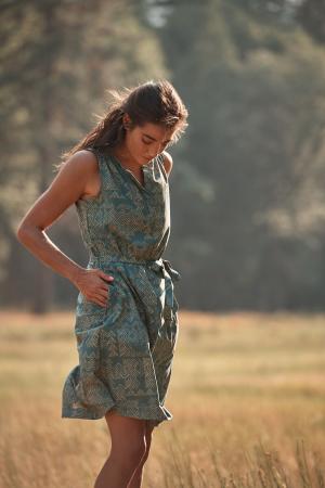 Spotless Traveler Tank Dress, fot. Royal Robbins