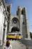 Katedra Sé w Lizbonie z kultowym, żółtym tramwajem – fot. Turismo de Lisboa