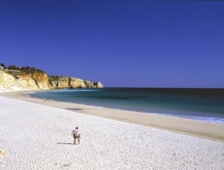 Praia de Porto de Mós w Lagos - fot. John Copland