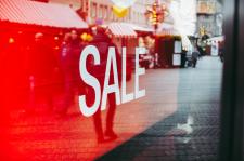 Black Friday 2025 – jak mądrze kupować odzież medyczną w promocji
