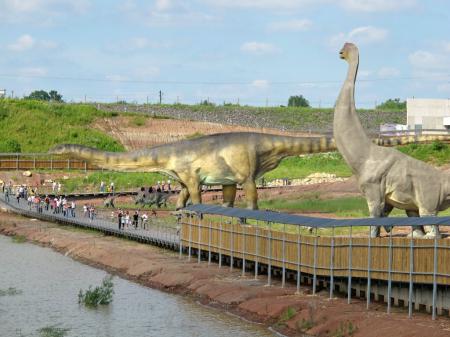 Camperowcy będą odpoczywać tuż obok krainy dinozaurów, czyli JuraParku w Krasiejowie