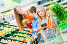 Nauka gospodarowania żywnością. Jak przekazać dzieciom pozytywne wzorce?