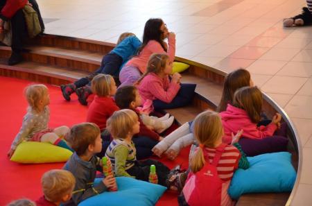 Spektalk teatralny w Centrum Handlowym Auchan Łomianki