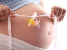 Wody mineralne a ciąża i okres karmienia piersią