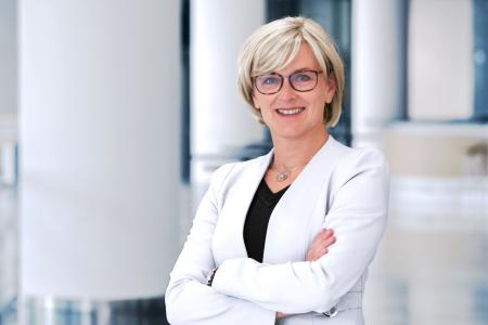 Dr Katarzyna Mazur- Hofsäß, CEO Fesenius Medical Care, EMEA