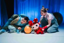 TEATR PINOKIO OSWAJA LĘKI. PREMIERA „BURBURR. PRZYTUL SWÓJ STRACH” JUŻ JUTRO