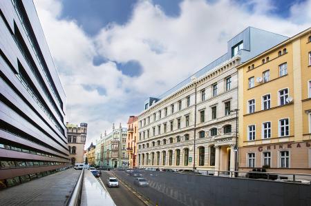 Hotel AC by Marriott Wrocław znajduje się w zabytkowej kamienicy przy pl. Wolności.