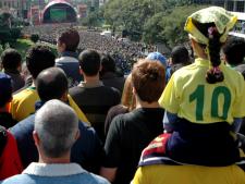 Oglądasz Euro 2012 w publicznych miejscach? Uważaj na złodziei smartfonów!
