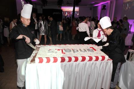 Skoro 5. urodziny ma znaczenie - tort urodzinowy andel's Hotel Cracow zachwycił wszystkich gości.