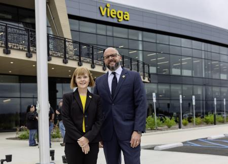 Markus Brettschneider, CEO Viega Group, oraz Marki Huston, CEO Viega North America.