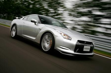 NISSAN GT-R