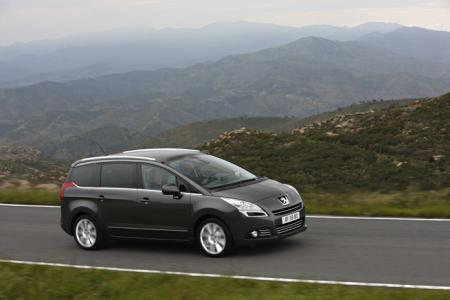 Peugeot 5008 - nowy profil monospace'a