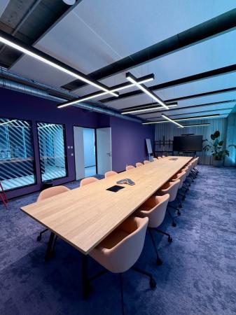Lena Lighting zrealizowała oświetlenie biurowe dla niemieckiej firmy TK Elevator