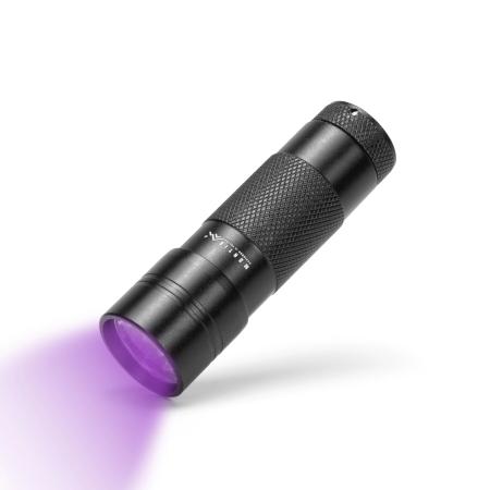 Latarka Montis MT156