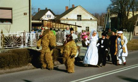 Wodzenie niedźwiedzi w Samborowicach, 2004