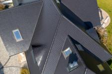 Akcesoria dla dachówek ceramicznych swissporTON, które wpływają na jakość pokrycia dachu