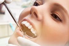 Jak przebiega wszczepianie implantu zębowego?