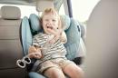 Jak podróżować z dzieckiem. Wakacyjny poradnik samochodowy dla rodziców