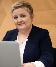 Księgowi w erze KSeF - jak cyfryzacja zmienia ten zawód?